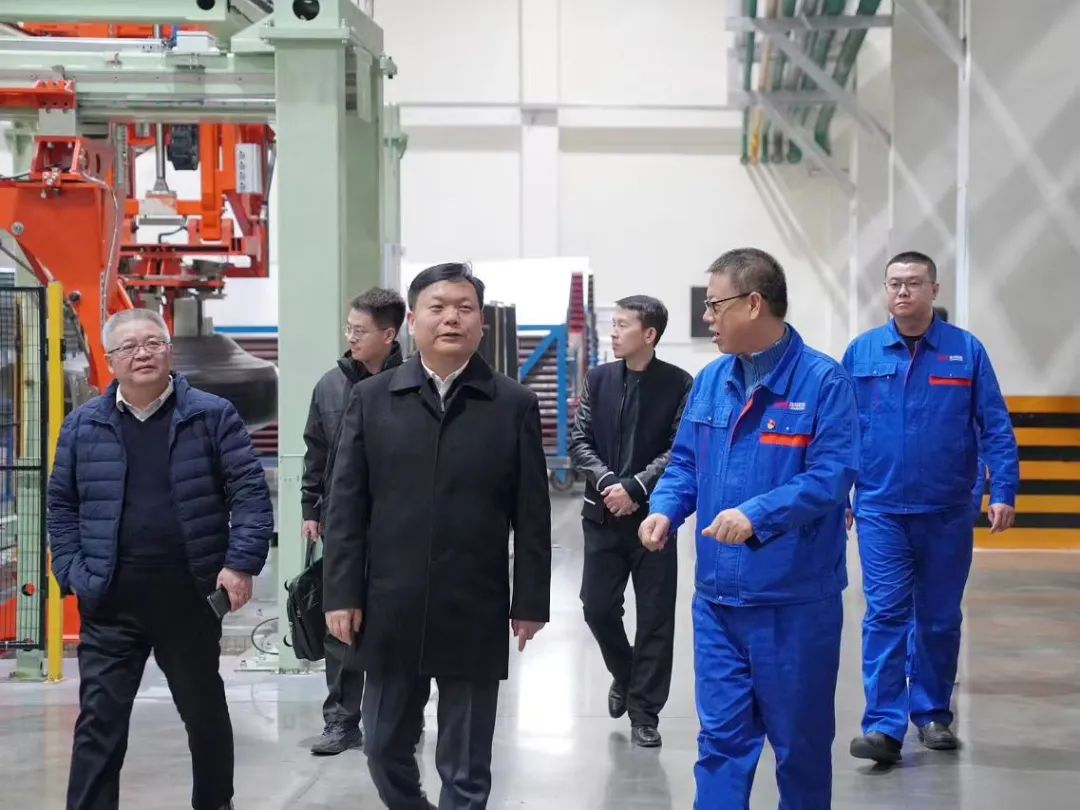 朝陽(yáng)市副市長(zhǎng)劉斌一行蒞臨浪馬輪胎調(diào)研指導(dǎo)